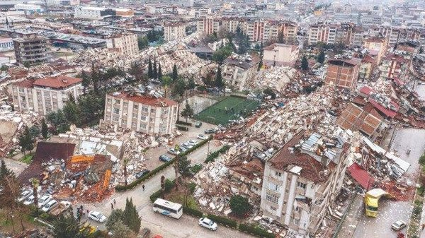 Hatay'da yıkılan sitenin sorumlusu tutuklandı: 1200 kişi can vermişti