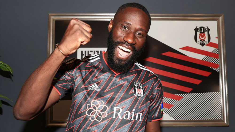 Beşiktaş, Masuaku'nun bonservisini alıyor