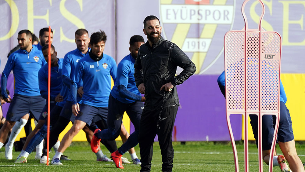 Arda Turan, Eyüpspor ile ilk antrenmanına çıktı