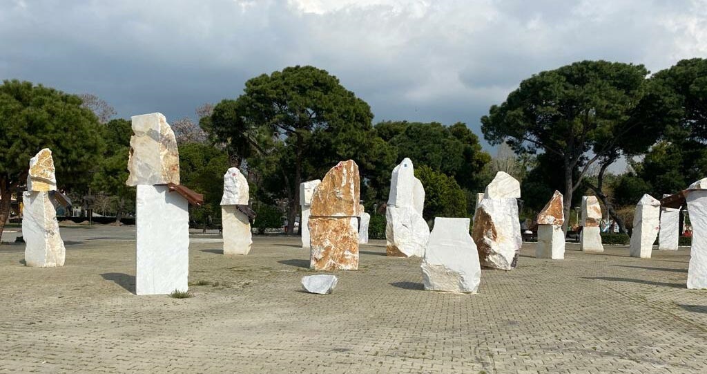 Gavur Mahallesi sergisine vandal saldırısı!