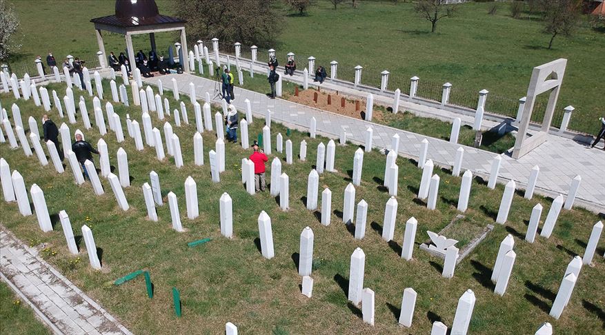 Bosna Hersek'teki Ahmiçi Katliamı'nın kurbanları törenle anıldı