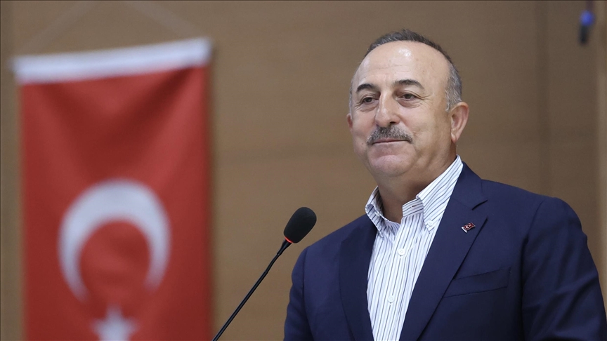 Bakan Çavuşoğlu’ndan Fenerbahçe’ye tebrik!