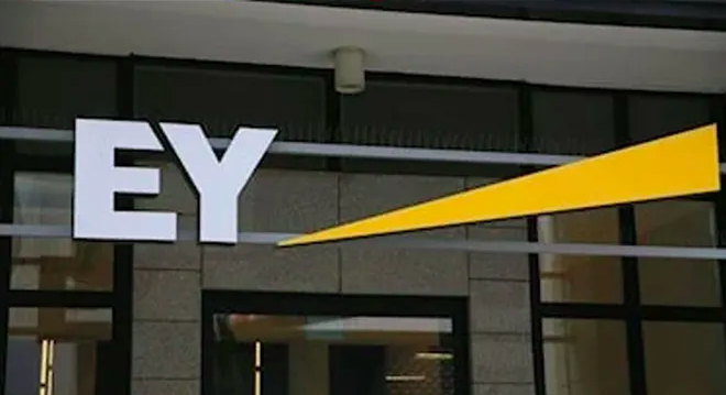 Ernst&Young çalışanlarını işten çıkartacak