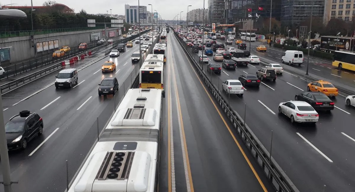 Bayramda kimler ücretsiz ulaşım kullanabilecek?