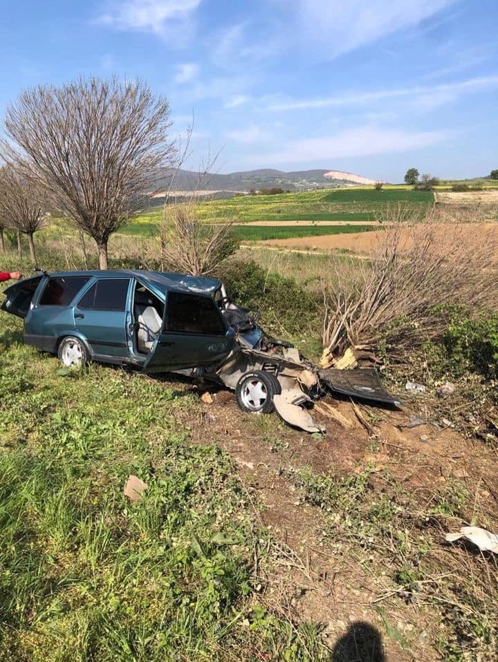 Bursa'da çarptığı ağaç üzerine düştü, feci şekilde hayatını kaybetti