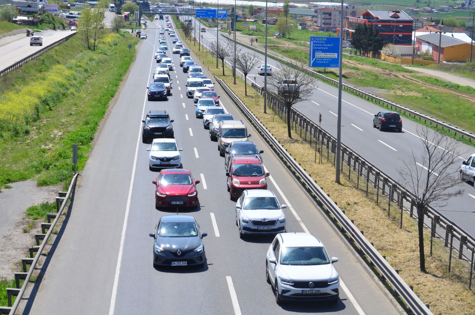 Tekirdağ - İstanbul yolunda yoğunluk!