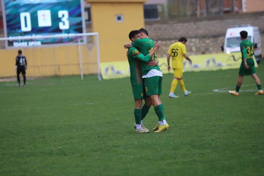 Amedspor play-off'u garantiledi