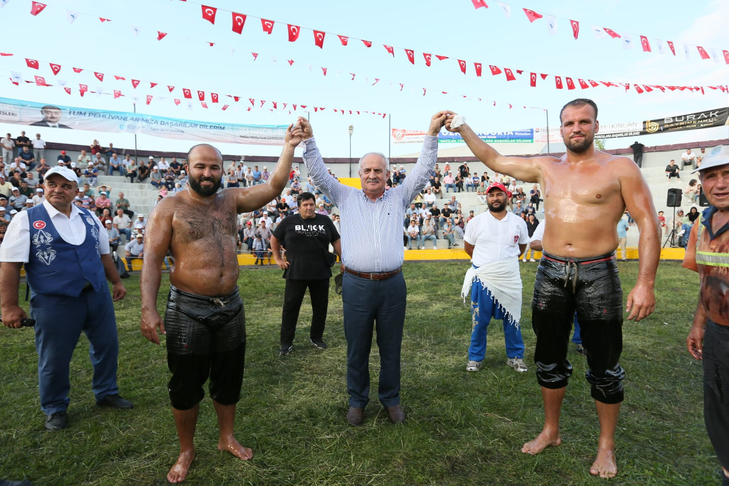 7. Hersek Yağlı Güreşleri'nde Hüseyin Gümüşalan altın kemeri kazandı