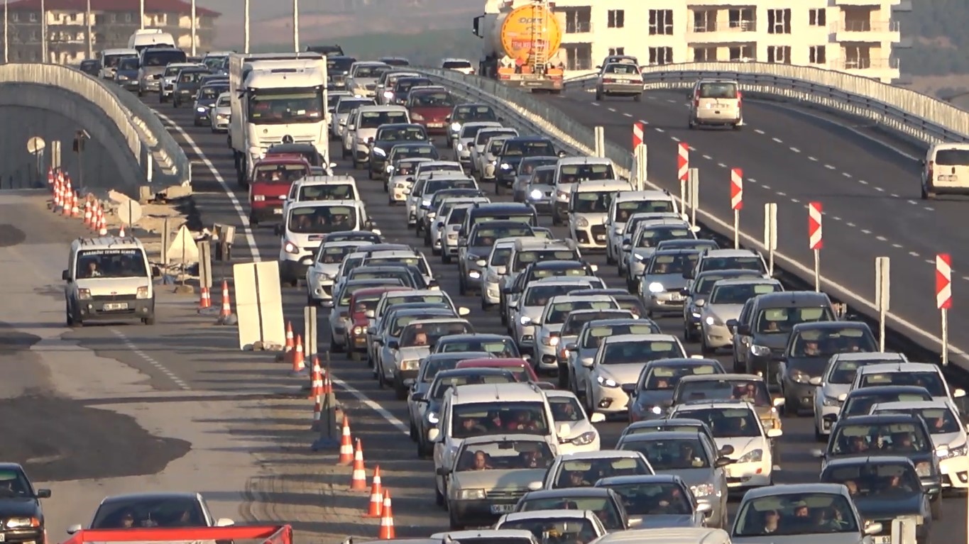 Bilanço belli oldu: Bayramda kaç araç yola çıktı?