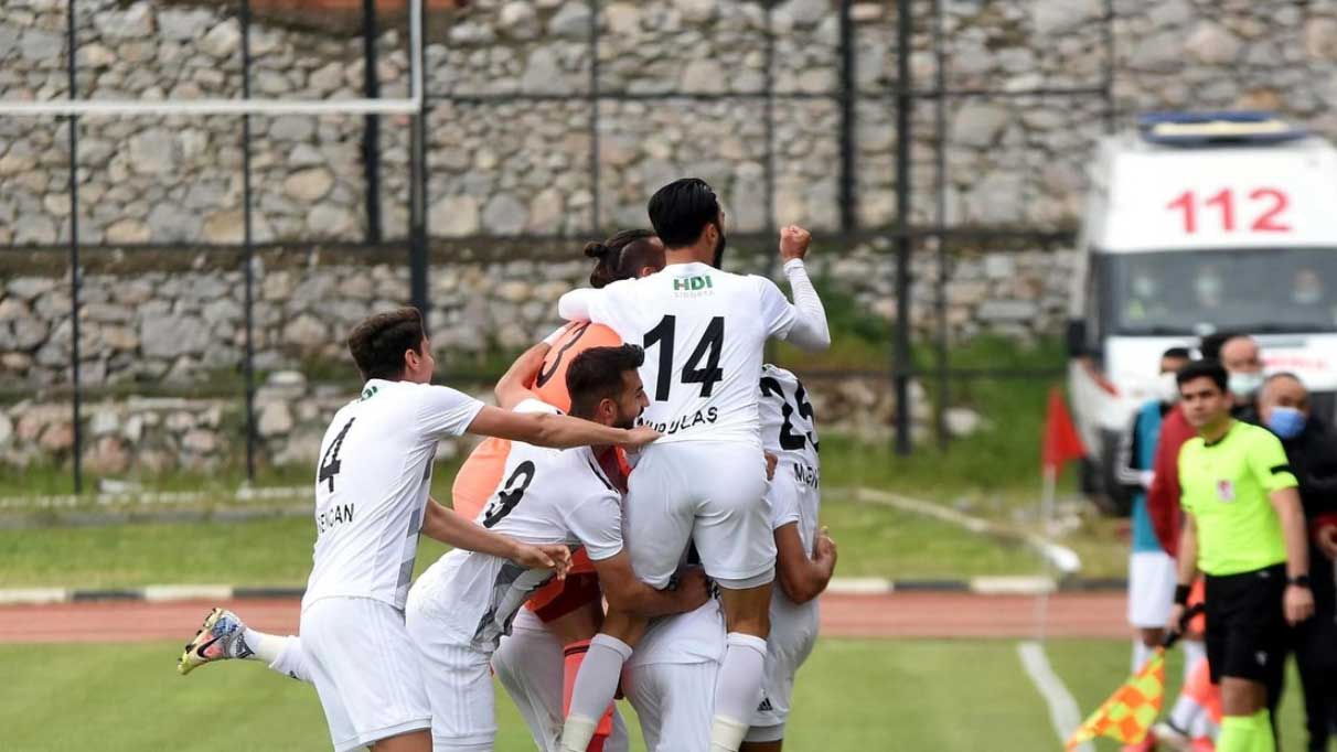 Somaspor play-off takibini sürdürüyor