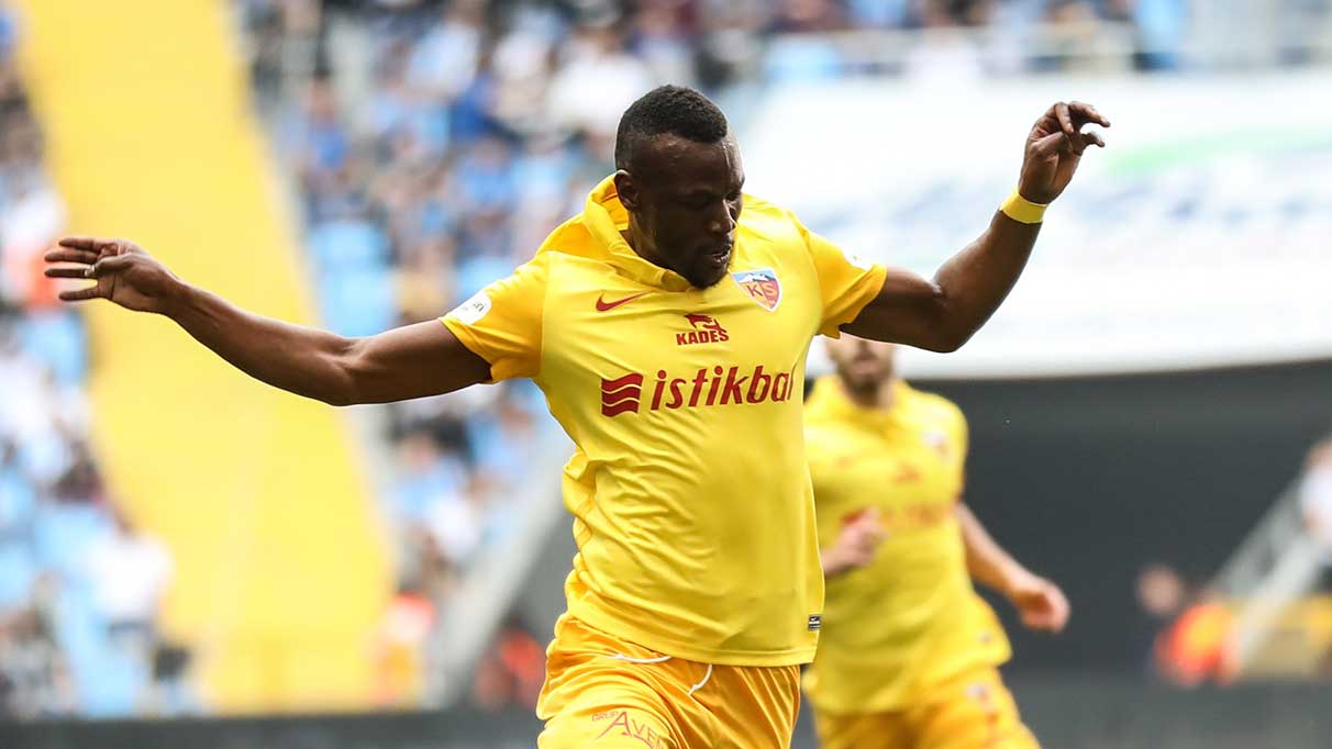 Mame Baba Thiam hat-trick yaptı