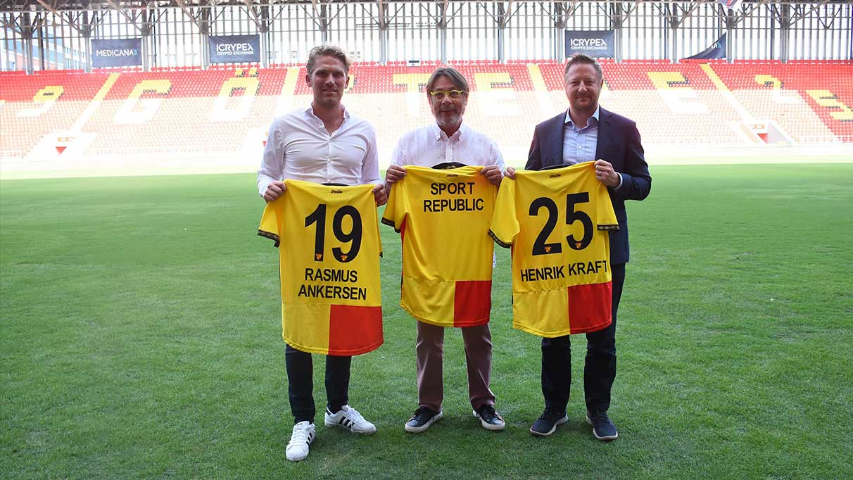 Göztepe'de yönetim geçer not aldı