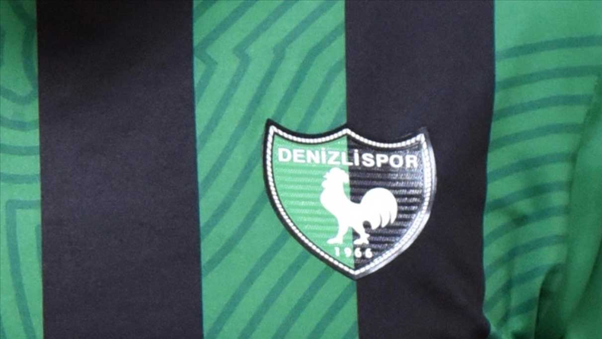 Denizlispor taraftara veda maçında