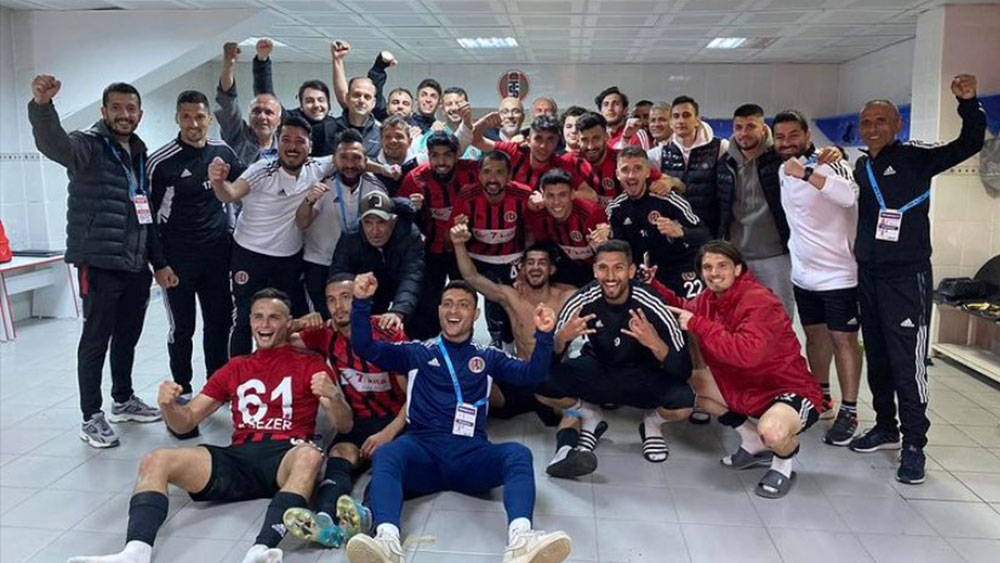 Turgutluspor nefes aldı