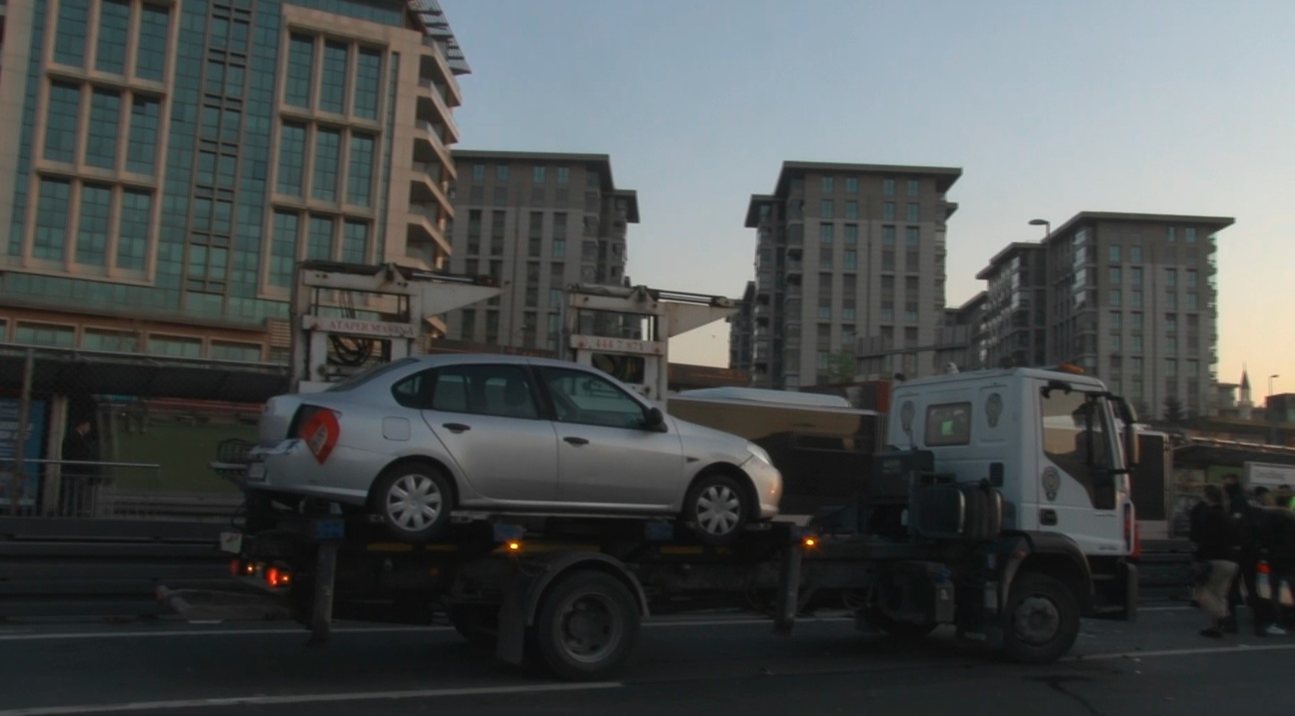 İstanbul’da 1 Mayıs görevine giden polis aracı kaza yaptı