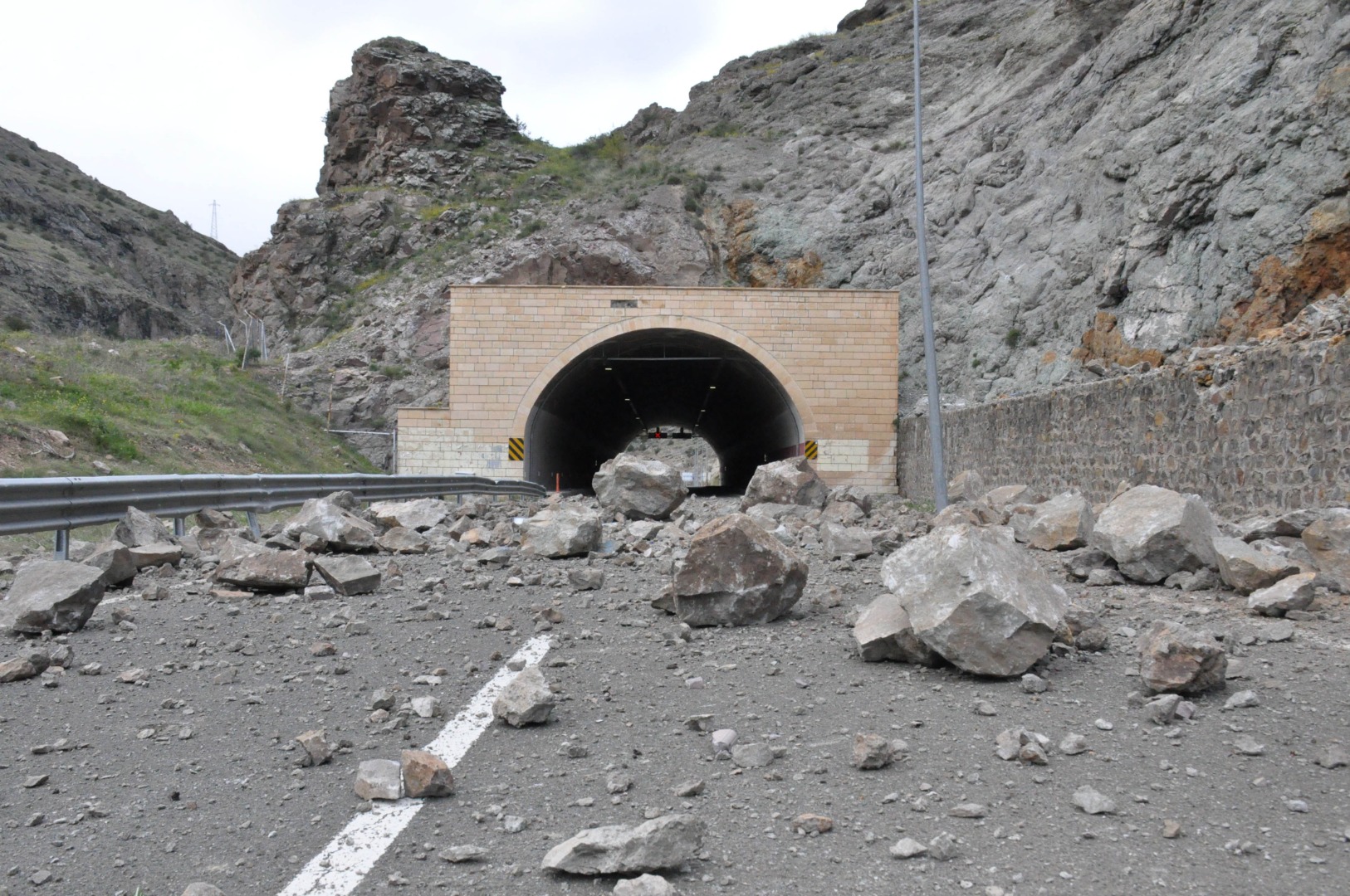 Gümüşhane'de heyelan!