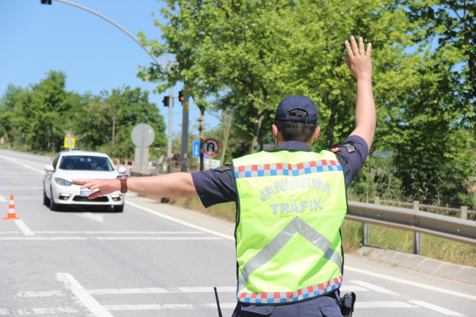 Bir ay içinde 717 araç trafikten men edildi