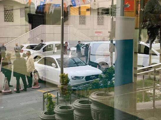 AKP Ankara İl Başkanlığı'na taşlı saldırı