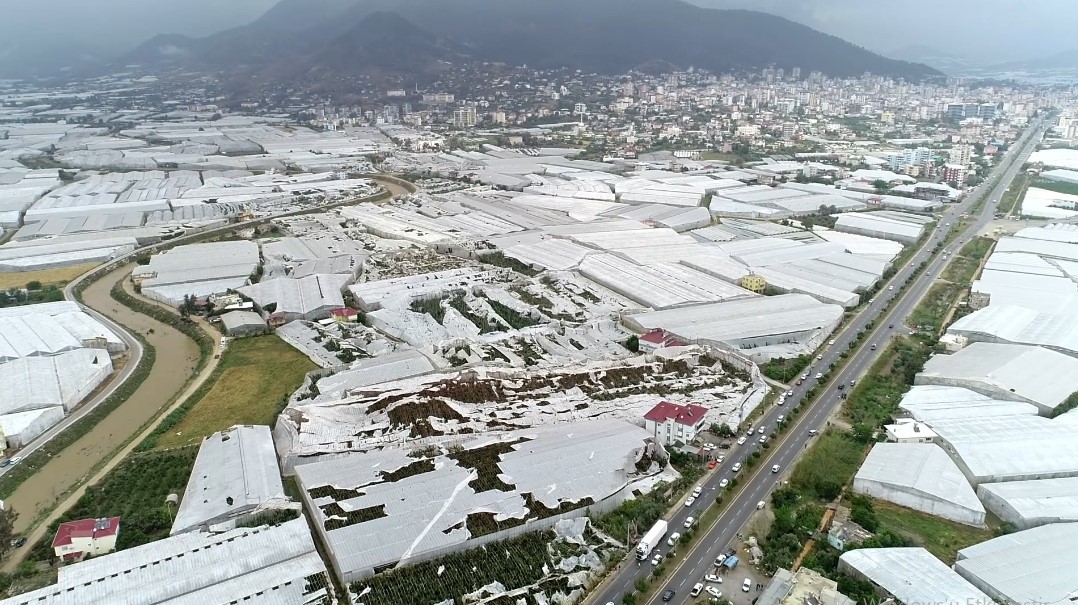 Hortumun vurduğu Anamur'da son durum dron ile görüntülendi