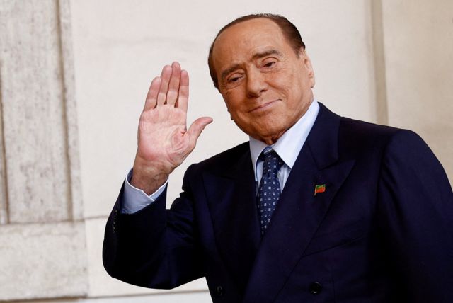 Bir aydır hastanede yatan Berlusconi’den ilk mesaj