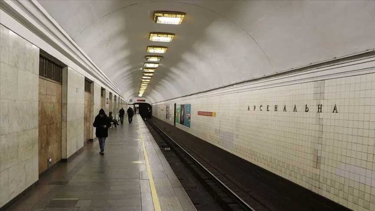 Ukrayna'da güvenlik nedeni ile boks turnuvası metro istasyonunda düzenlendi