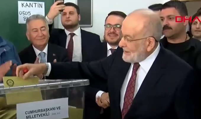 Karamollaoğlu oyunu kullandı!