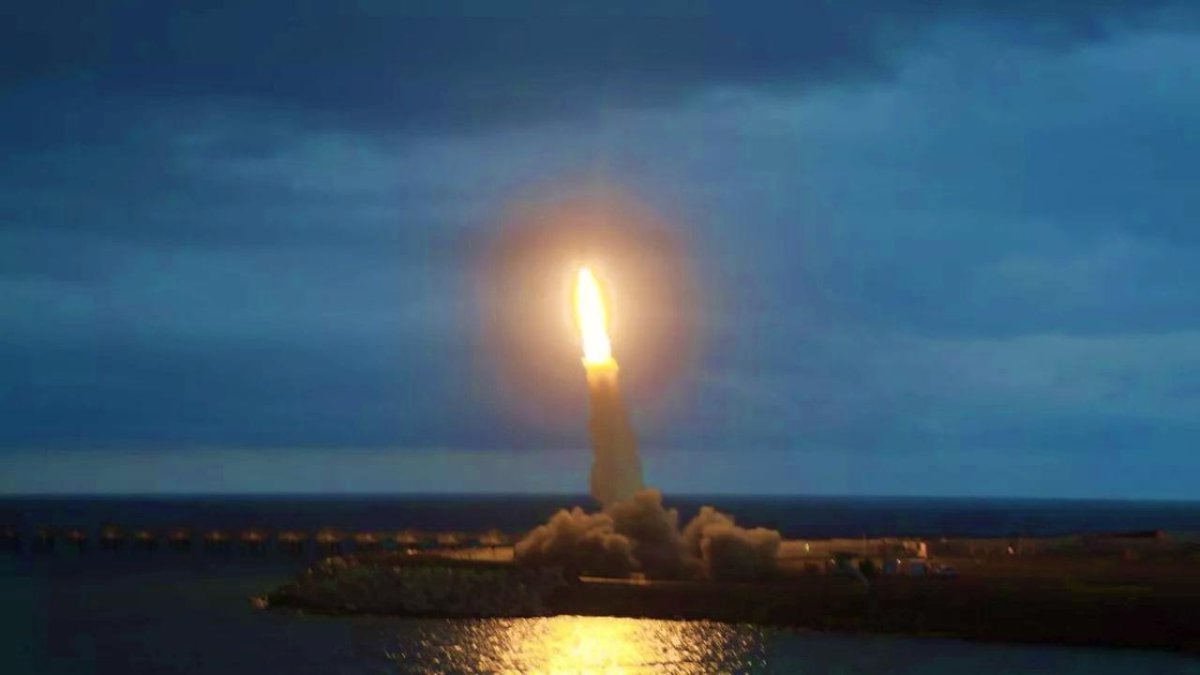 Ateşkesin ilk 24 saatinde İsrail ordusu bir roketin fırlatıldığı Gazze'yi vurdu