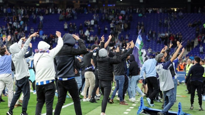 Espanyol taraftarları mağlubiyeti hazmedemedi! Olay çıkardı!