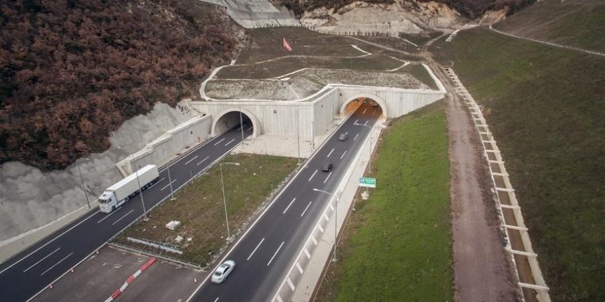 Murat Ağırel: "Vergi ödeyen vatandaşın emeğine yazık"