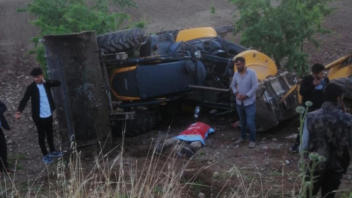Adıyaman'da acı ölüm: Köy korucusu kepçenin altında kaldı