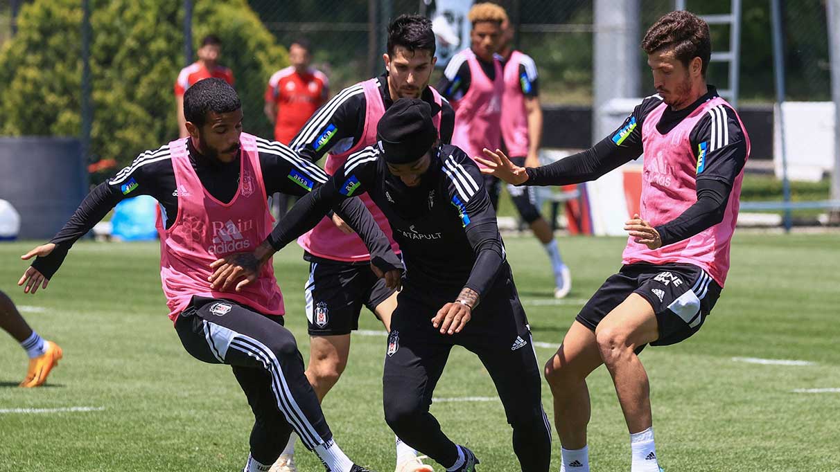 Beşiktaş'ta Kasımpaşa mesaisi sürüyor