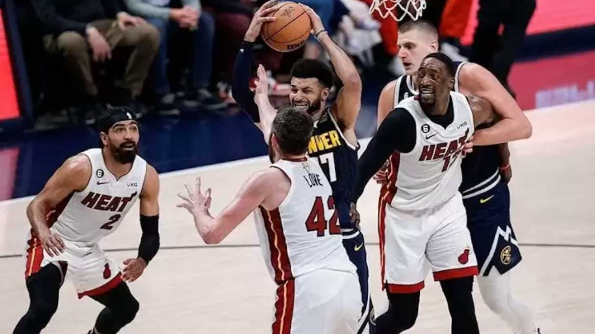Jokic dominasyonu yetmedi, Miami Denver'da seriyi eşitledi