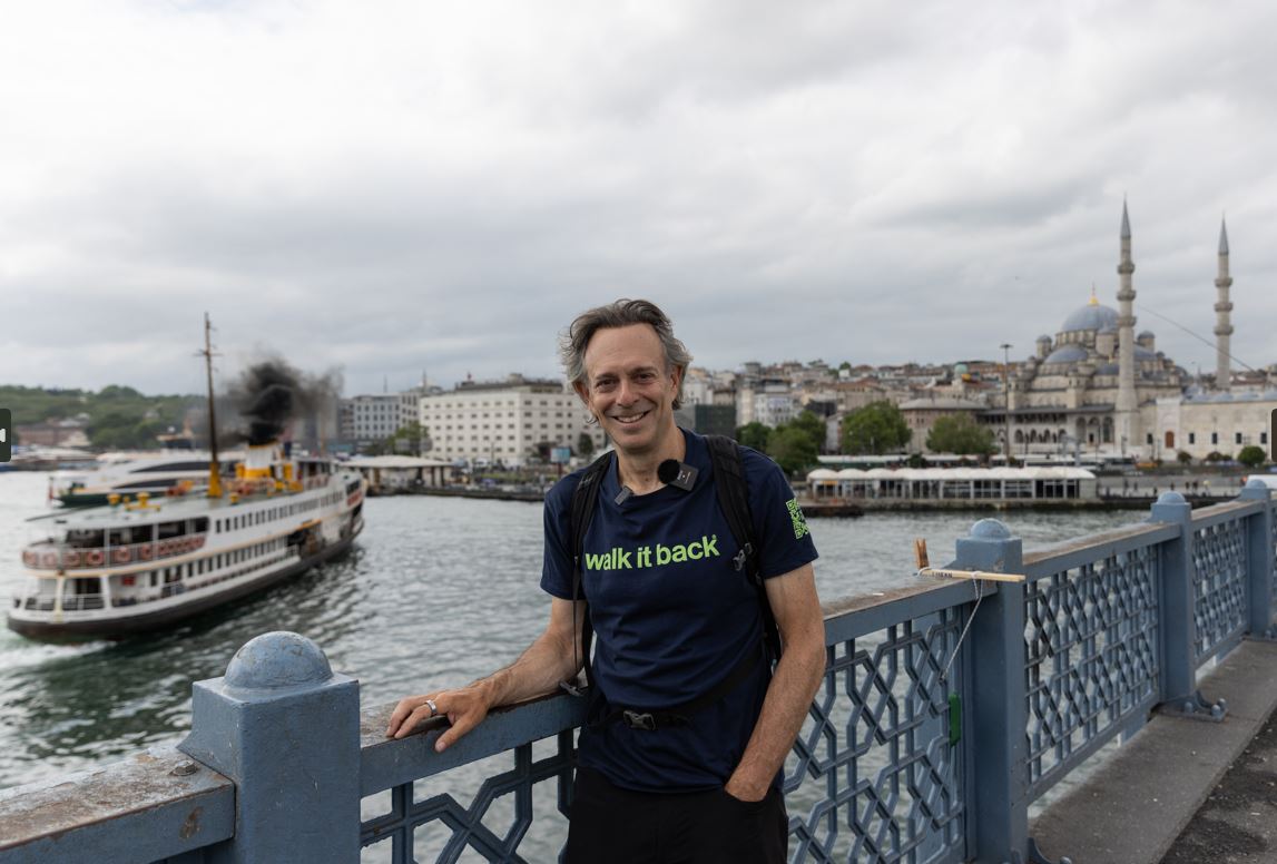 Londra'dan İstanbul'a yürüdü: Nedeni şoke etti
