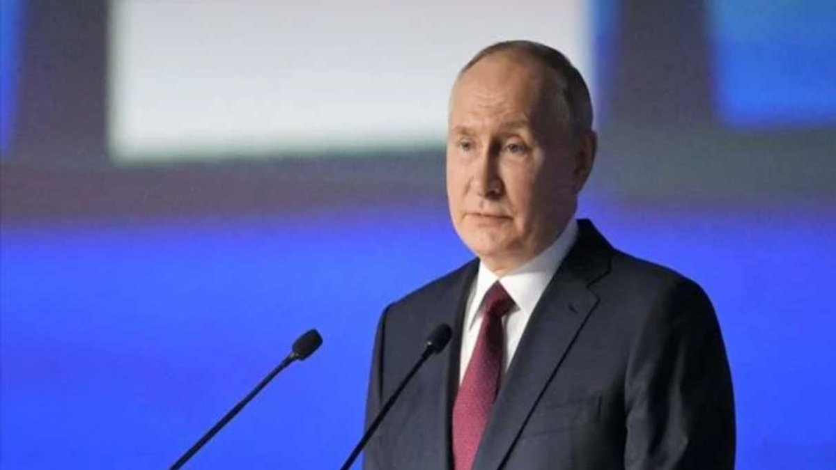 Putin, Filistin Devlet Başkanı Abbas ile telefonda görüştü