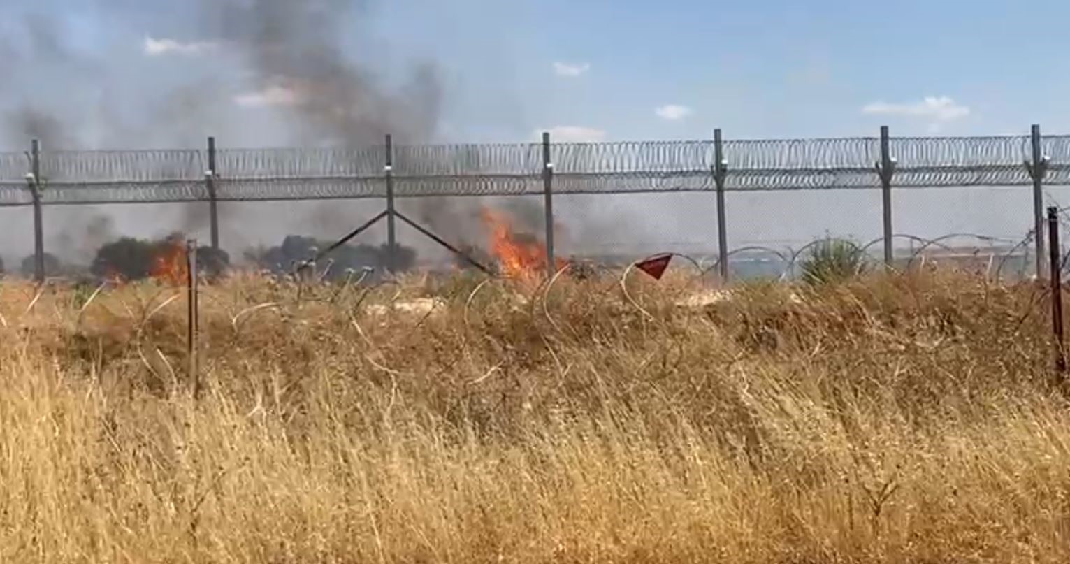 Suriye sınırındaki mayınlı alanda yangın!