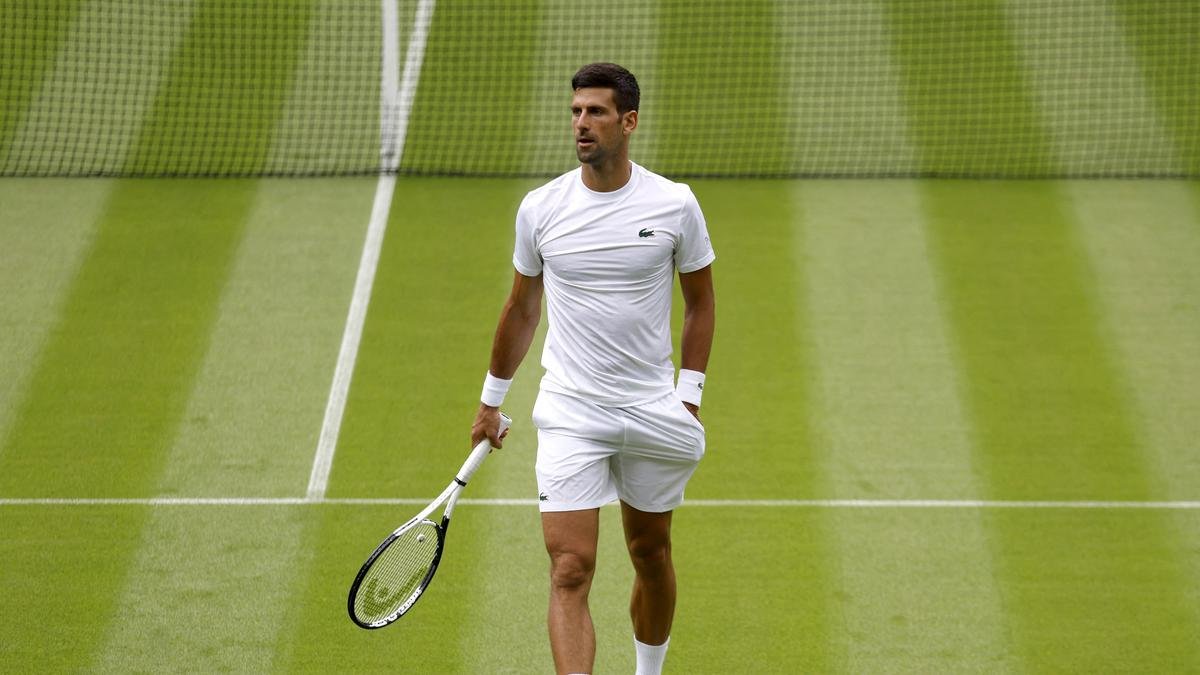 Wimbledon'da Swiatek ve Djokovic 2. tura yükseldi