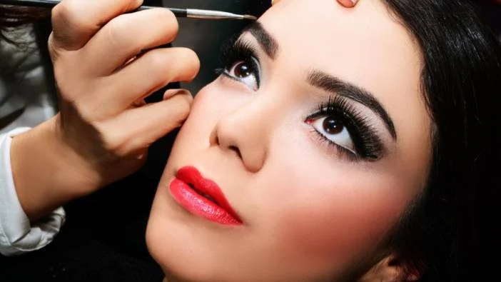 Rüyada makyaj görmek ne anlama geliyor?