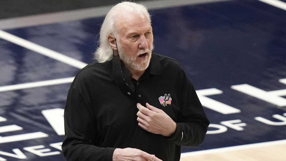 Spurs, başantrenörü Popovich ile 5 yıllık sözleşme yeniledi