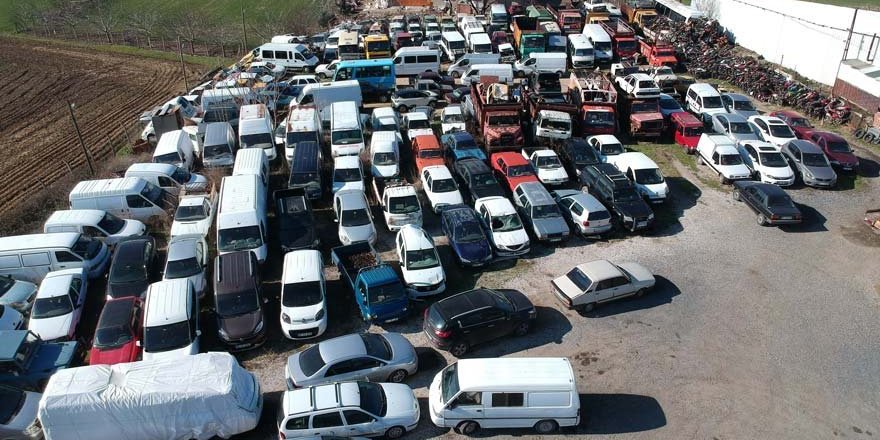 Yediemin otoparkındaki araçlar inek küpesiyle numaralandırıldı