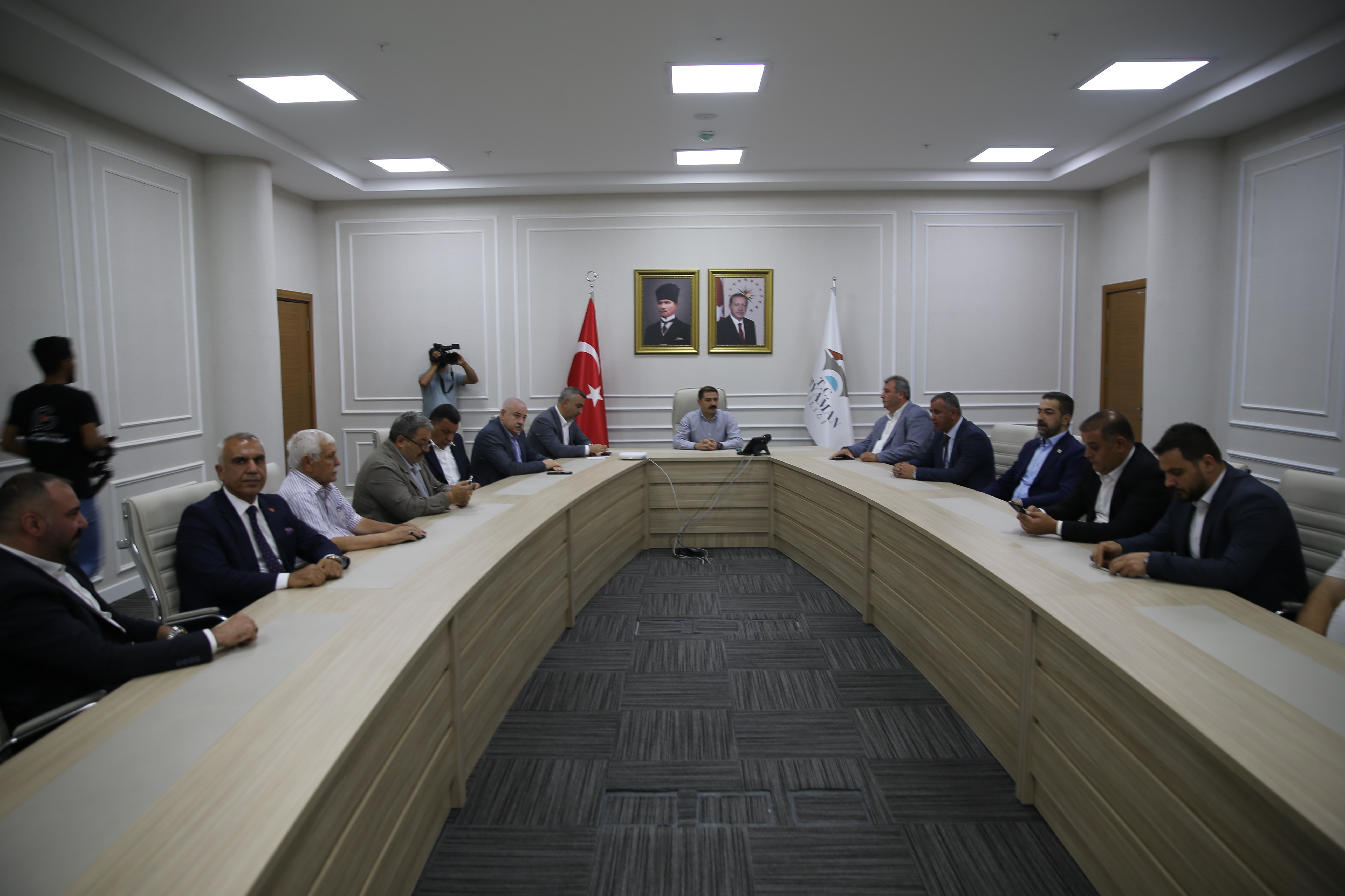 MHP heyeti depremden etkilenen Adıyaman'da