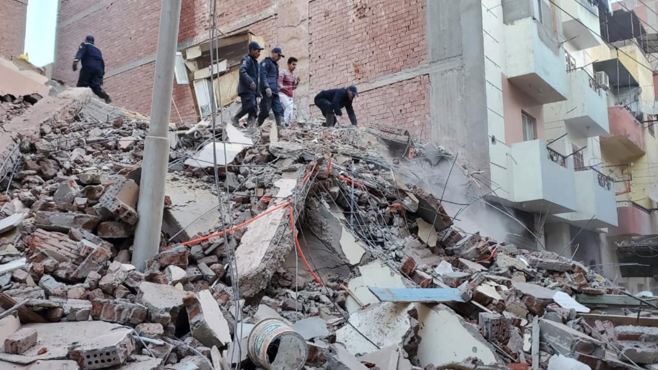 Mısır'da bina çöktü: 5 kişi hayatını kaybetti