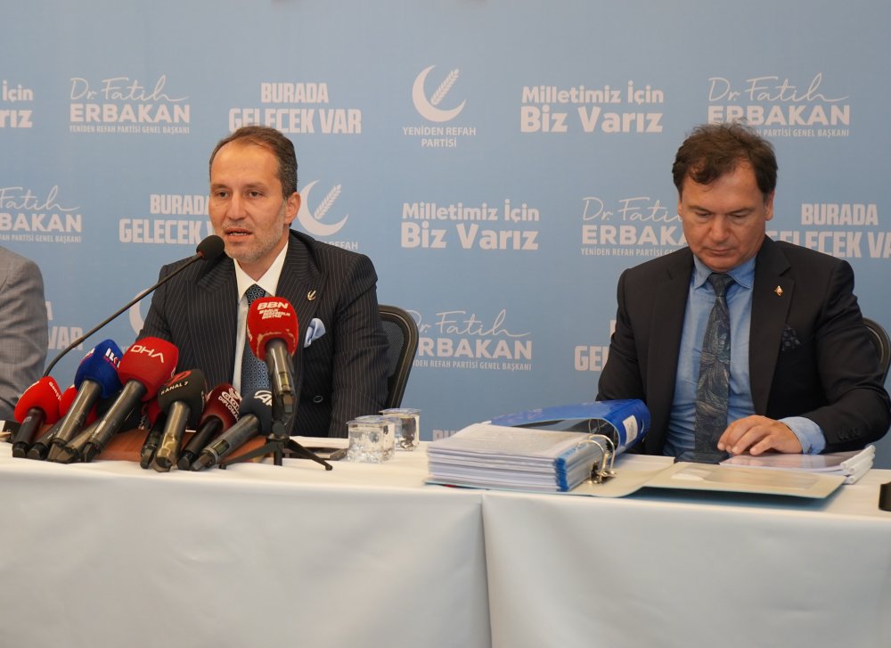 Yeniden Refah'ta şok istifa: Hayal kırıklığı içindeyim!