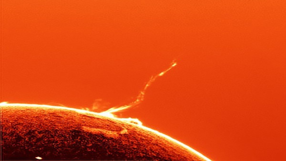 Bir ilk:  Dünyanın 20 katı büyüklüğünde güneş patlaması!