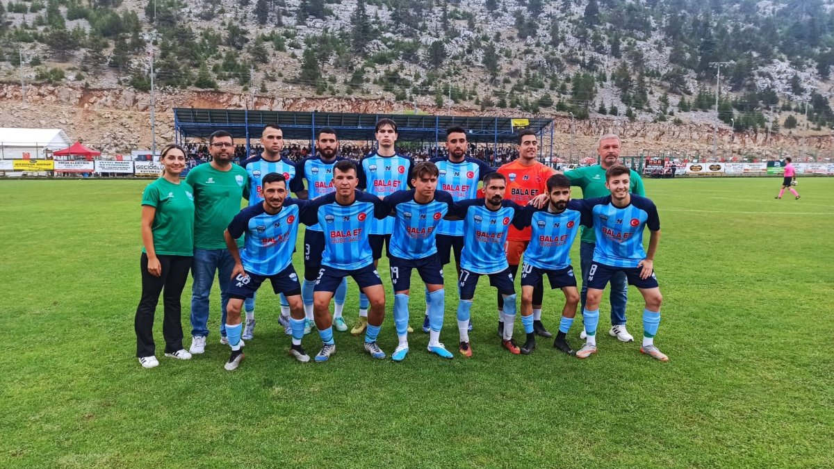 Kızıldağ'da futbol turnuvasında sona yaklaşılıyor
