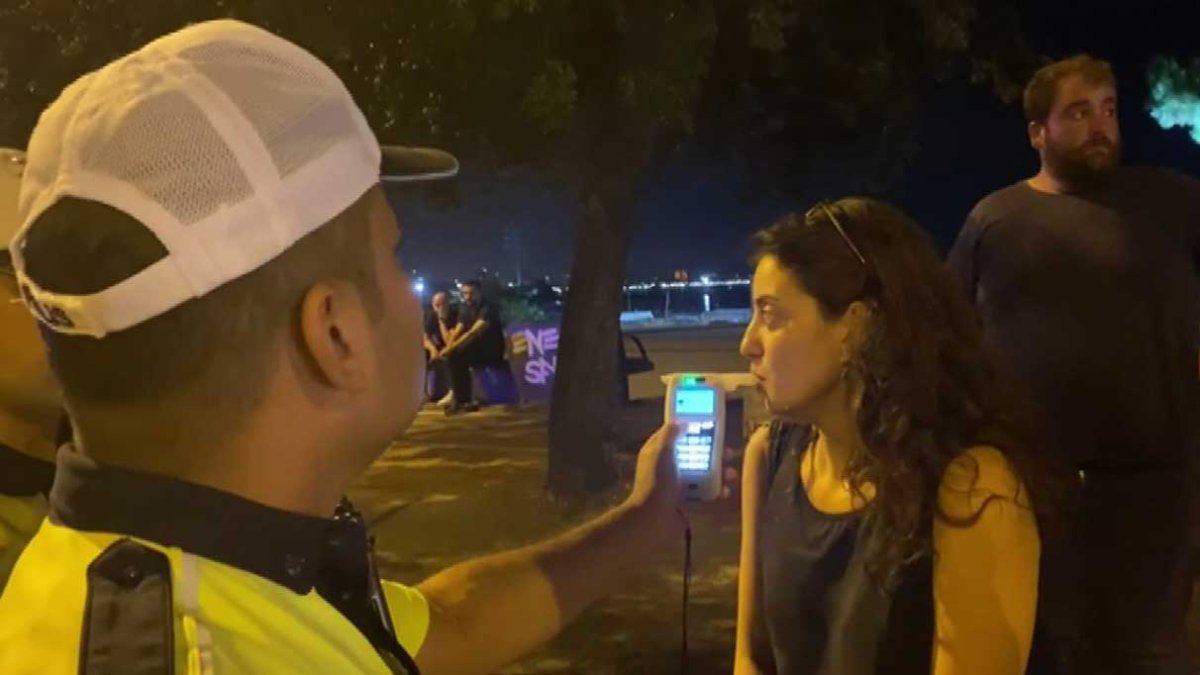 Kadıköy denetleme noktasında kazaya karışan sürücü alkollü çıktı