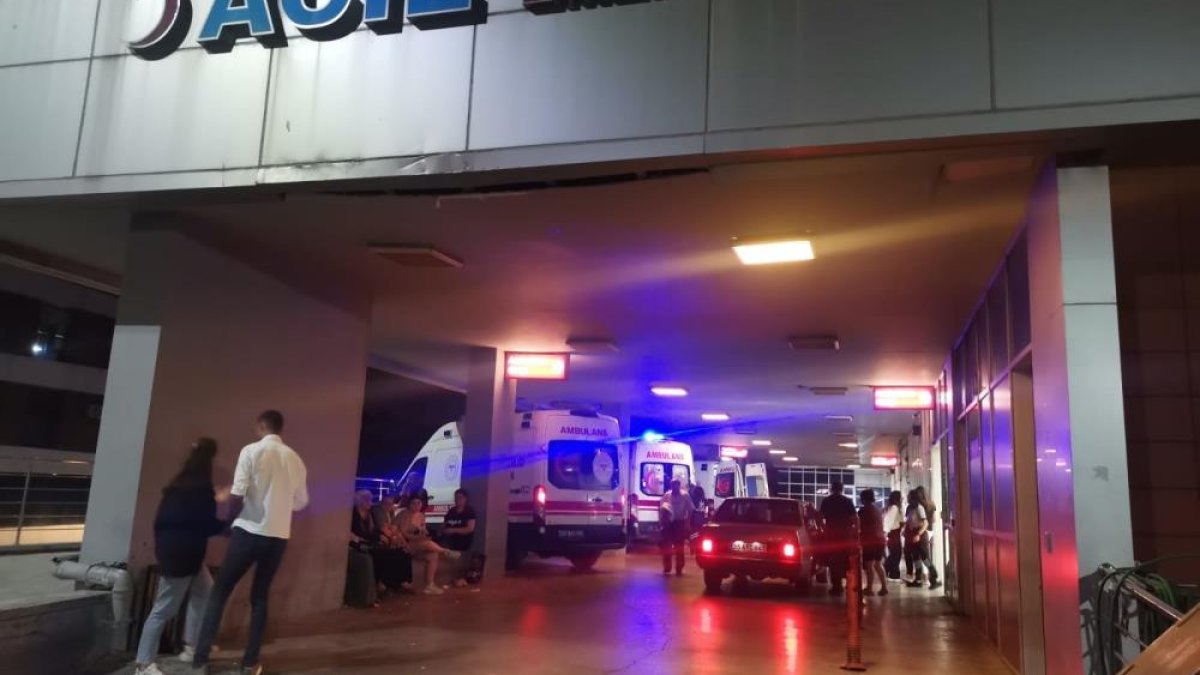 İzmir'de annesini satırla yaralayan şahıs tutuklandı