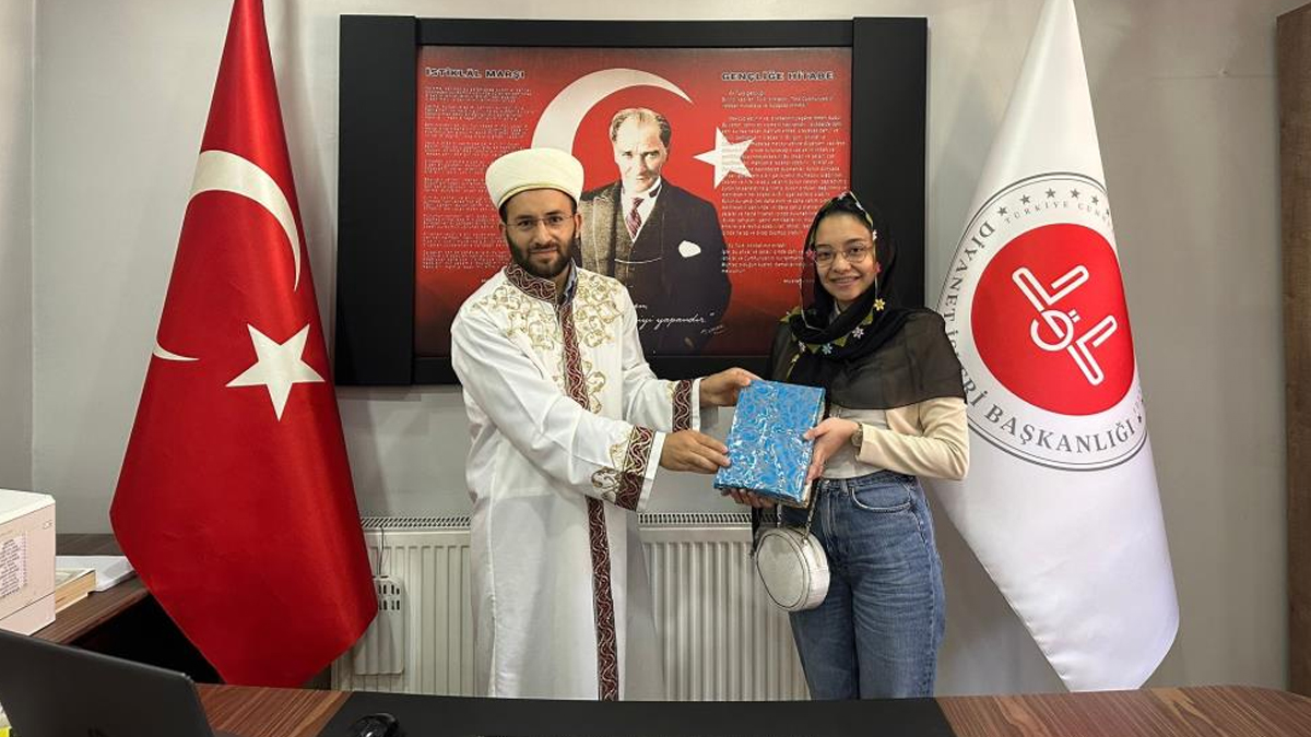 Zonguldaklı gence aşık olan Filipinli kız Müslüman oldu