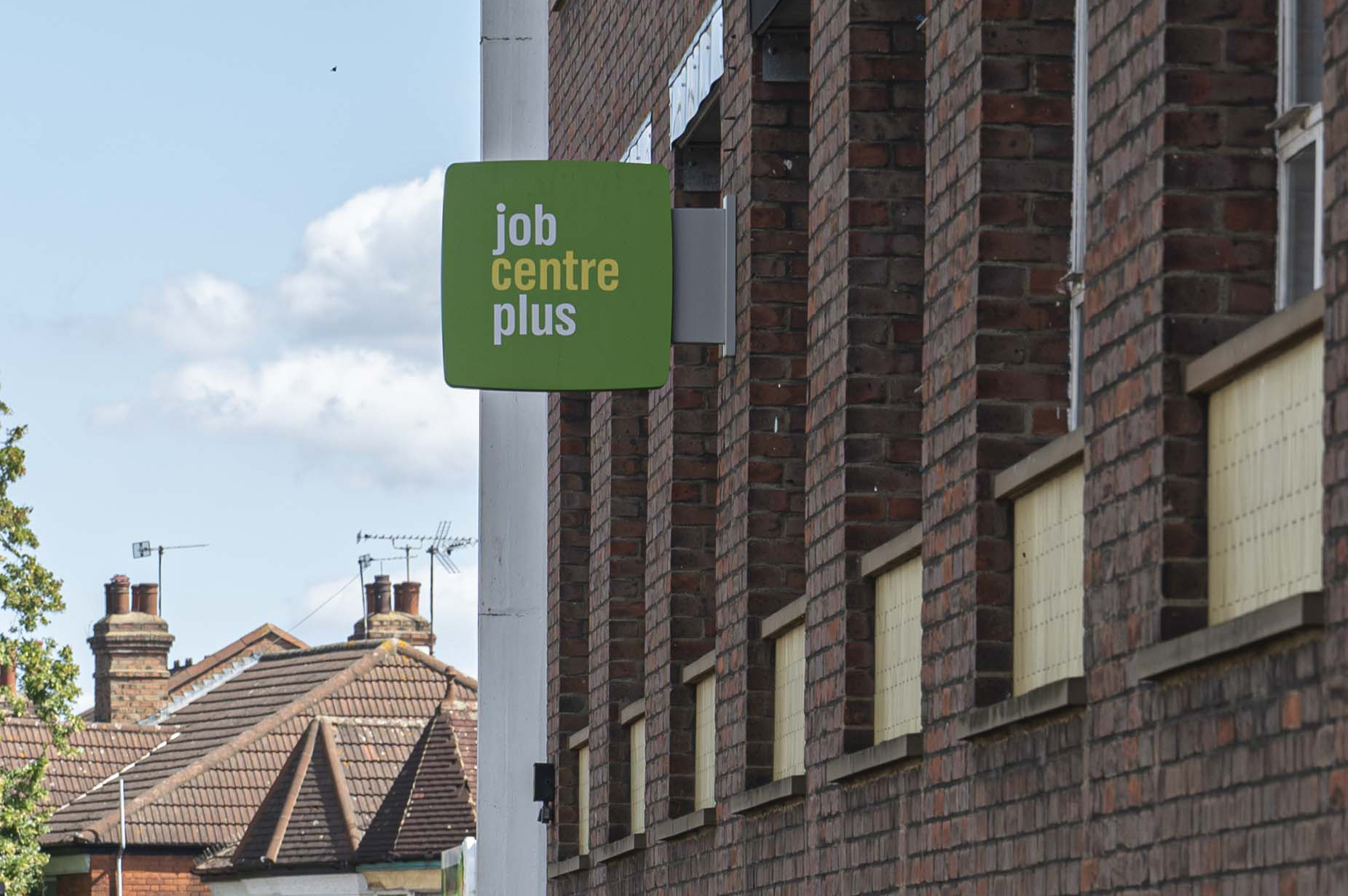 İngiltere'de işsizlik 2021'den bu yana en yüksek seviyede geldi