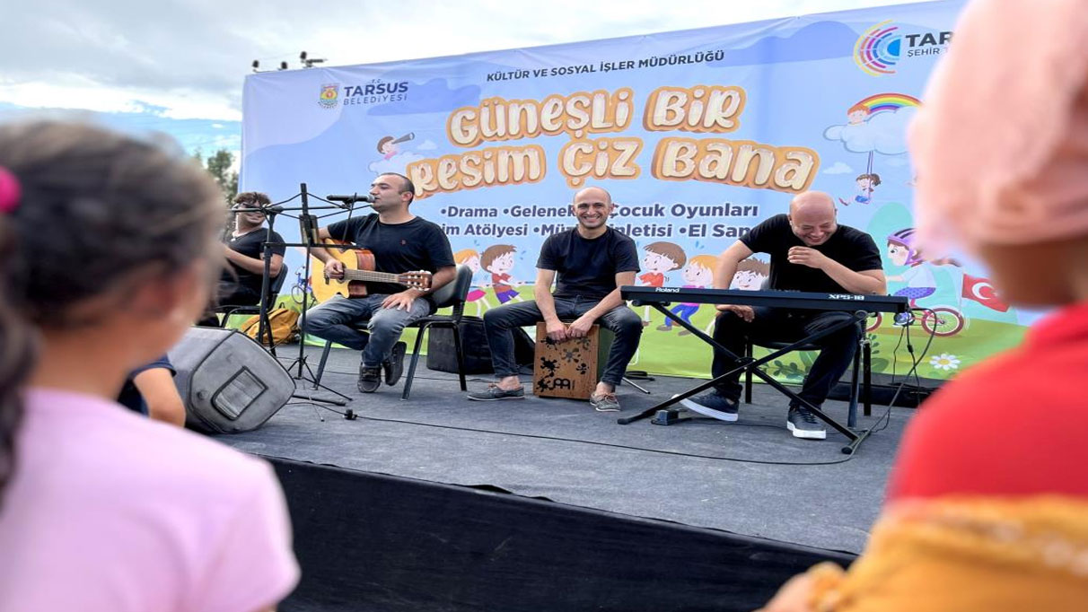 Tarsus'ta 11 köyde bin 500 çocuğa ulaşıldı