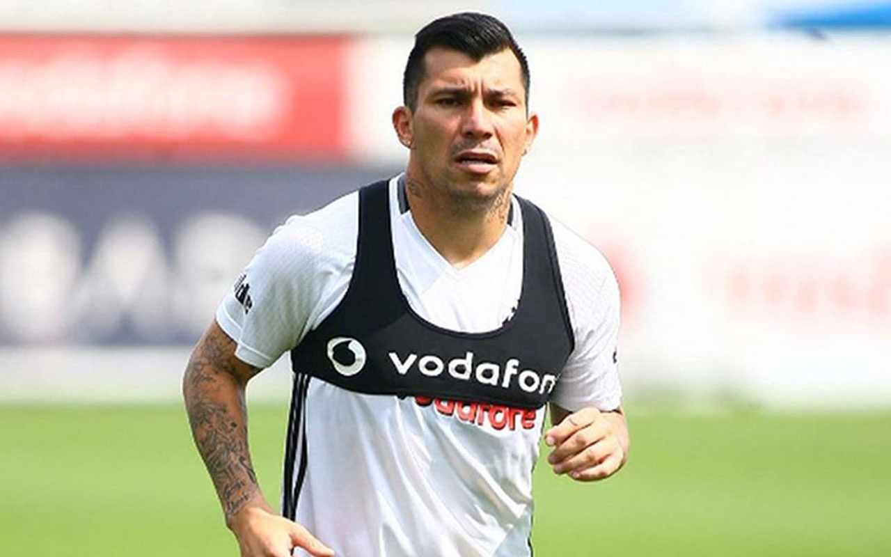 Beşiktaş, Medel'in Bologna'ya transferini açıkladı